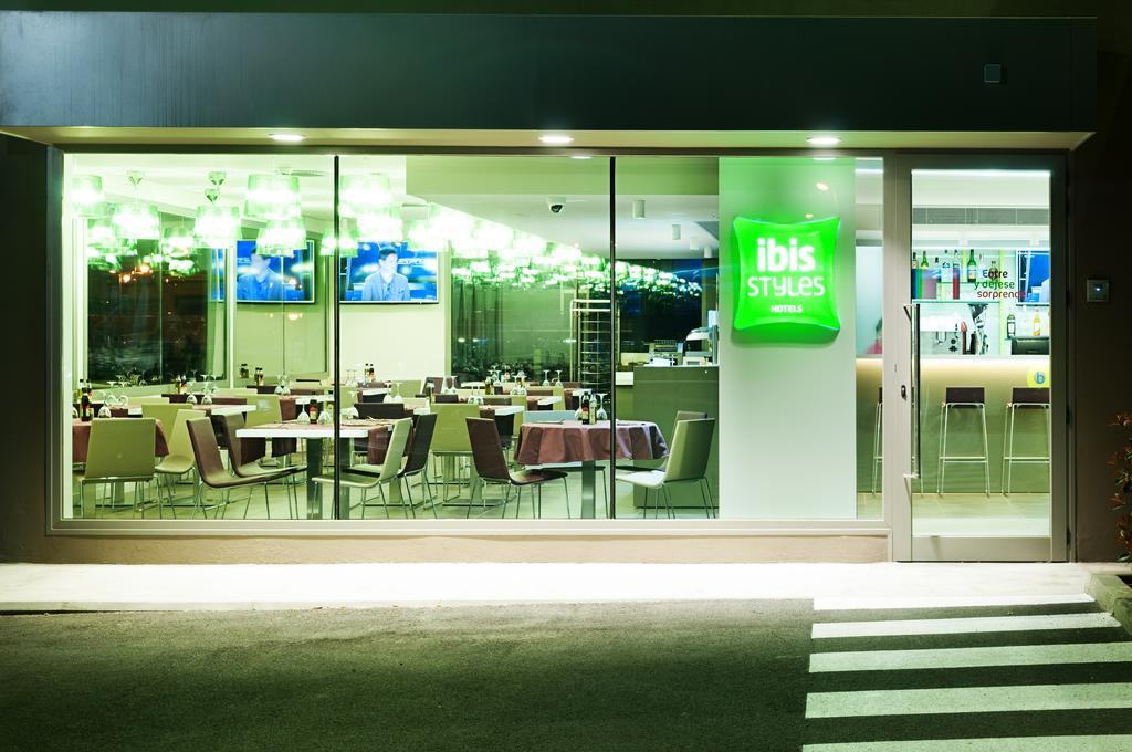 Hotel Ibis Styles Lleida Torrefarrera Εξωτερικό φωτογραφία
