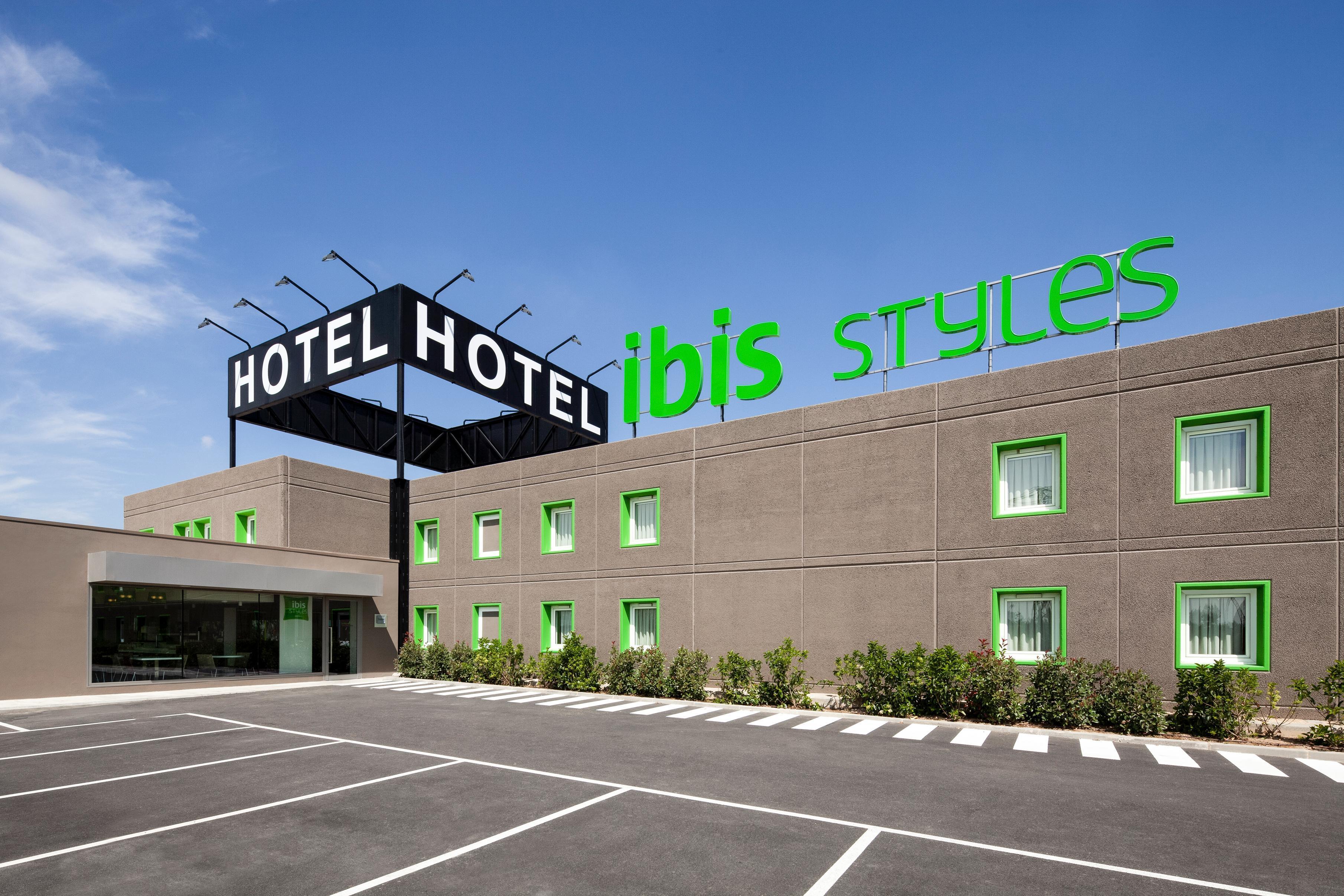 Hotel Ibis Styles Lleida Torrefarrera Εξωτερικό φωτογραφία